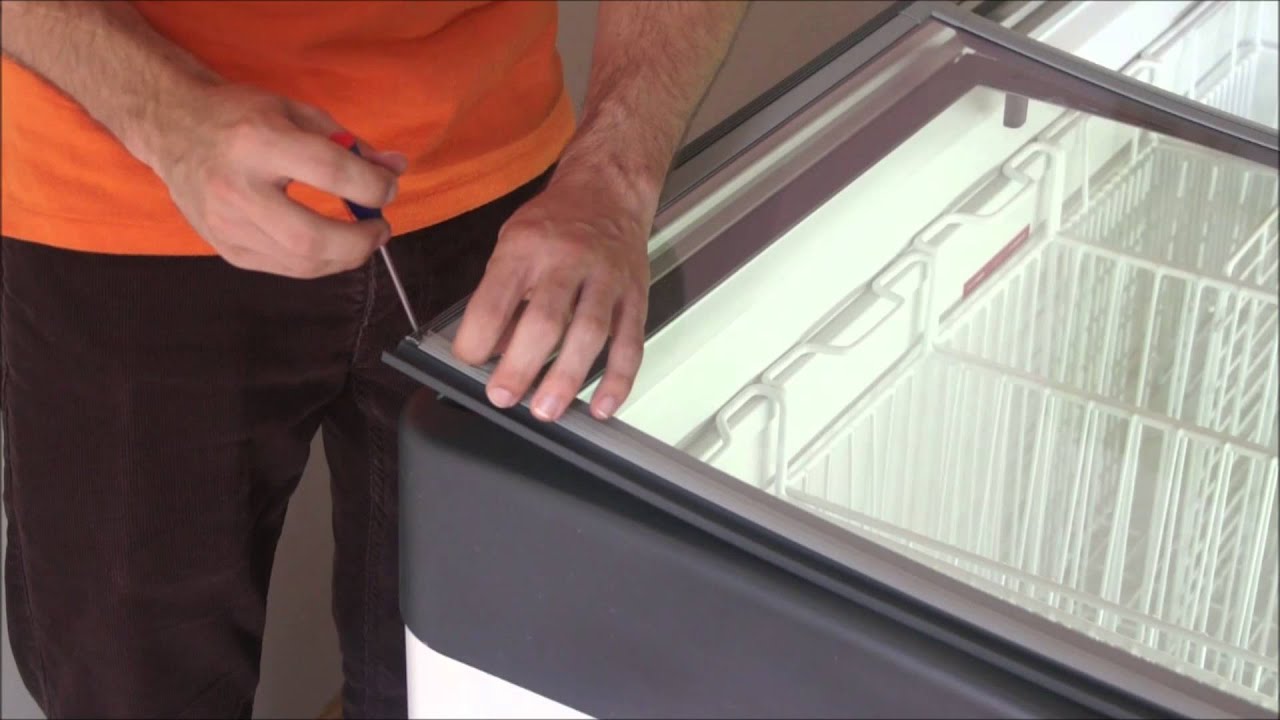 تغيير كاوتش باب الديب فريزر